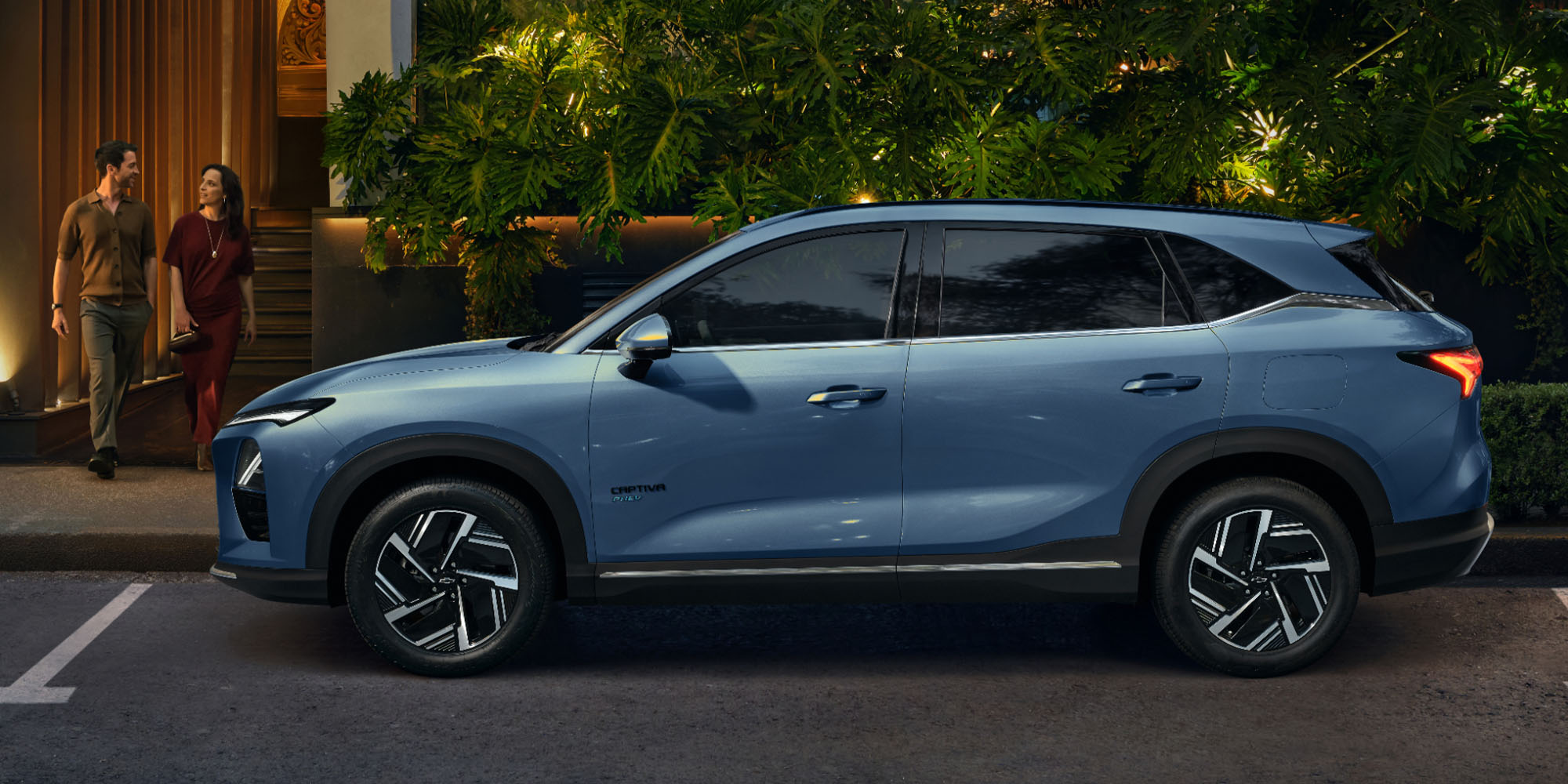 Vista lateral de la Chevrolet Captiva PHEV